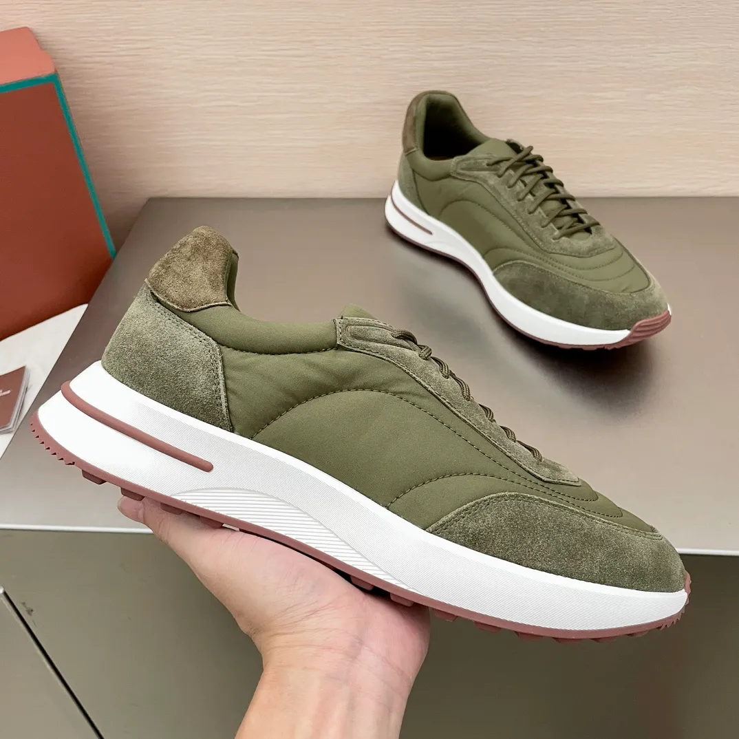 Factory price: 460💰Loro men's shoes💰iana WeekendWalk men's waterproof sports shoes! Waterproof canvas warm men's shoes, the lightest L men's shoes in history 💰jogging shoes, the upper is made of Wind microfiber with StormSystem® waterproof and windproof treatment and goatskin, which is waterproof and warm. There will be a little wrinkle on the upper, which is normal because the waterproof fabric is very soft and the exquisite carving is very challenging. Craftsmanship and lathe workmanship, the lining is made of cloth for a warmer and more comfortable fit, and the Kummel-colored rubber outsole is made of lightweight material: this structure ensures proper weight distribution during walking, improves shock absorption and rebound, enhances grip and stability, and the eyelets and upper back of the shoe are embellished with light and very comfortable shoes! Packed in the original box at the counter, multiple colors available! Size: 39-40-41-42-43-44 45 standard leather shoe size